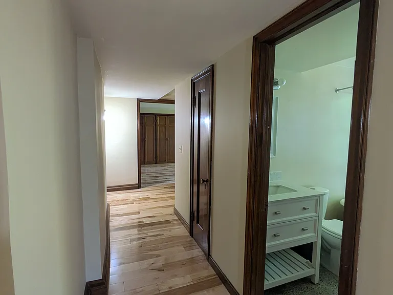 852 N Summit Blvd #403 — Photo 10