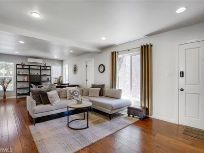 1301 S Hudson Ave, Los Angeles, CA, 90019