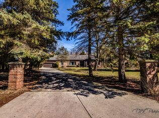 23547 N Raleigh Dr, Prairie View, IL 60069