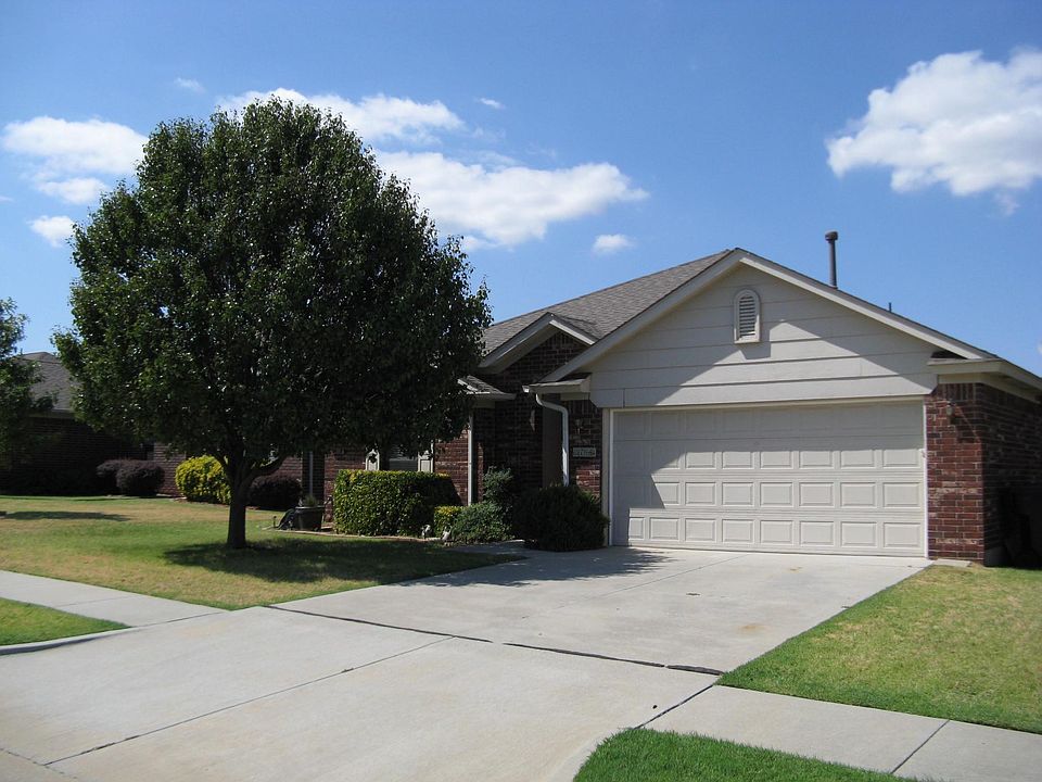 1st image of 10705 NW 31st St