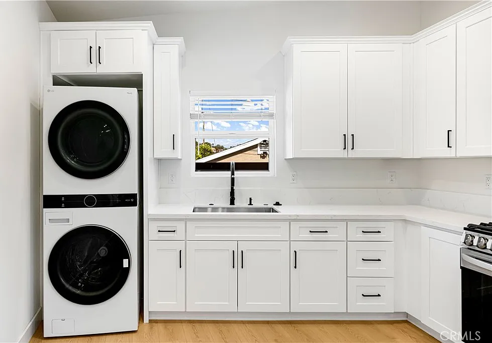 1 bed, 1050 sqft, $2,895 — Photo 3