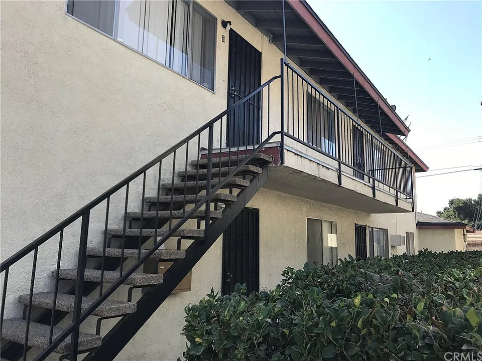 221 N Dalton Ave #4