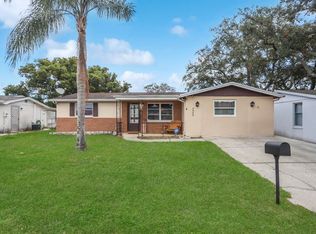 9040 Lunar Ln, Port Richey, FL 34668