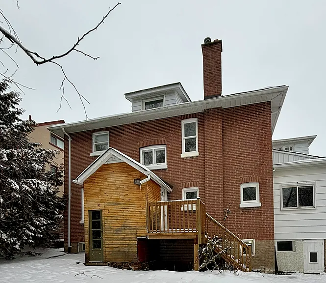 76 Toronto St — Photo 2