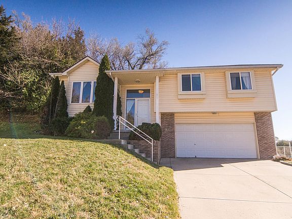 2nd image of 109 Brian Cir