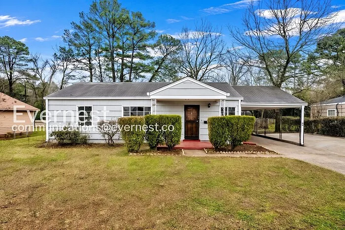 3 bed, 1.0 bath, 1070 sqft, $1,075 — Photo 1