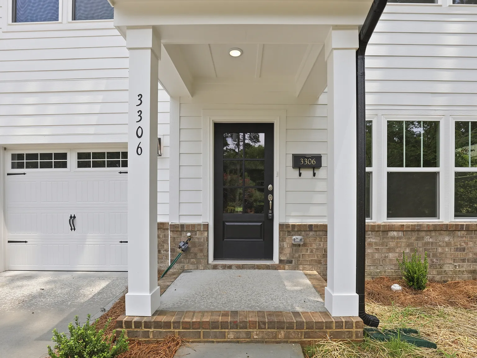 3306 Campbell Dr — Photo 2