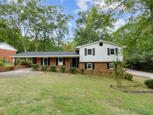 1743 Swann St, Fayetteville, NC 28303