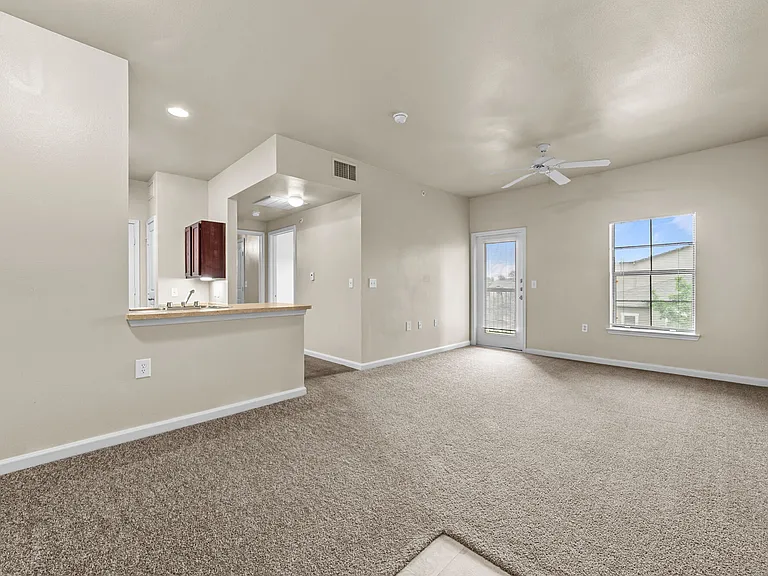 Bella Vista — Photo 41
