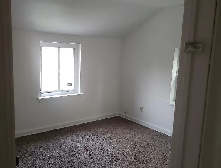 511 Haverhill St — Photo 5