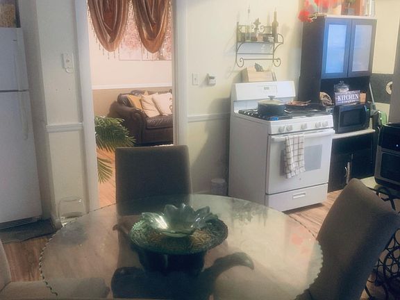 kitchen & dining room