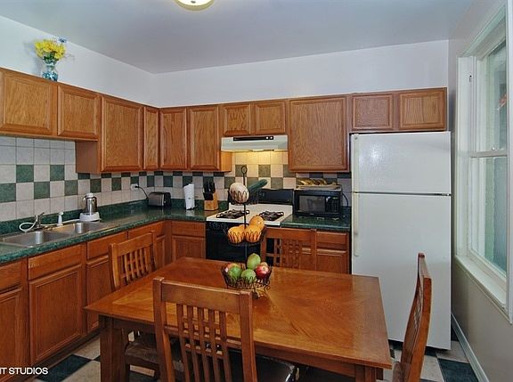 3rd image of 1406 Scoville Ave