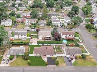 22 Dollard Dr, North Babylon, NY 11703