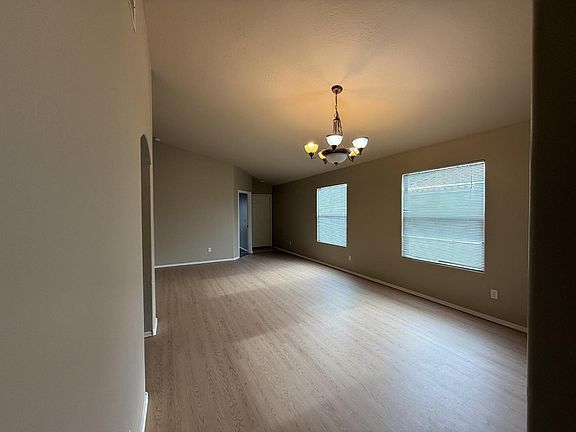 4th image of 25214 W Clanton Ave