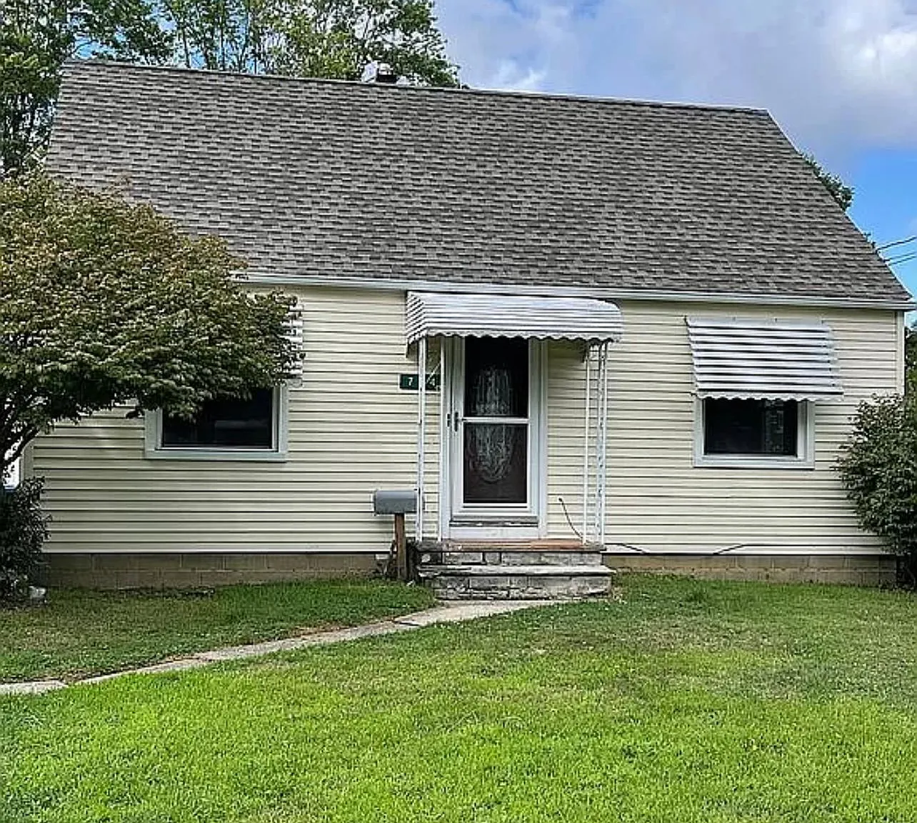 3 bed, 841 sqft, $1,400 — Photo 1