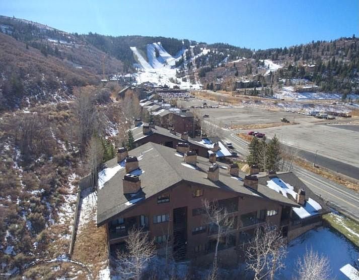 1st image of 2700 Deer Valley Dr