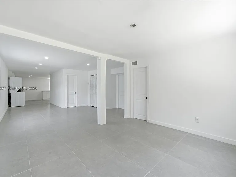 2415 Garfield St — Photo 3