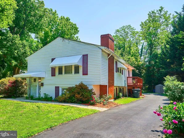 2843 Annandale Rd, Falls Church, VA 22042
