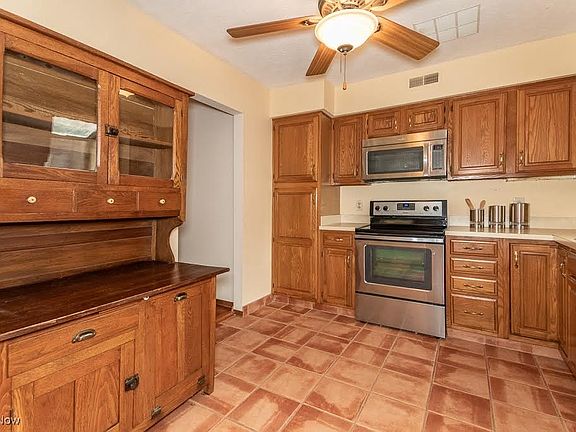 5th image of 329 Katey Rose Ln