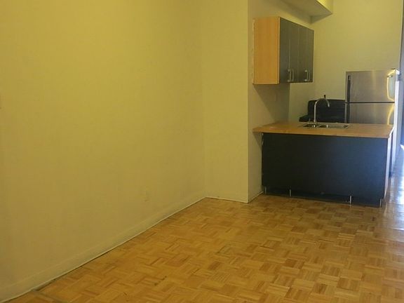 5th image of 297 Troutman St #3B