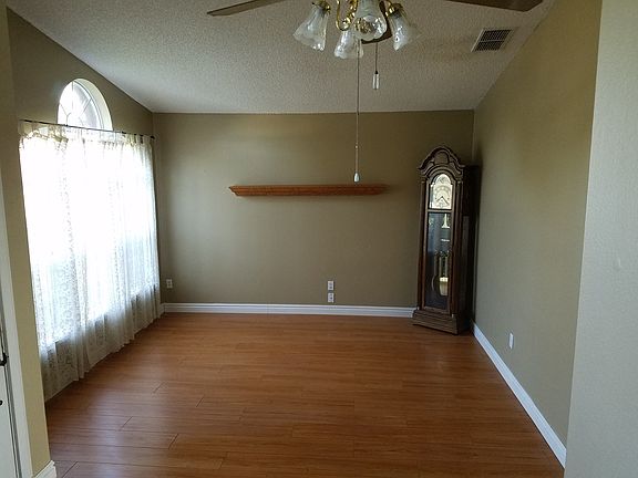 3rd image of 340 Woodbury Pines Cir