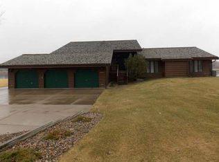 2260 Harbor Dr, Bismarck, ND 58504