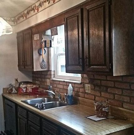 4th image of 811 Moore Ave