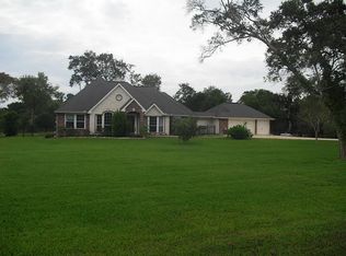 1402 Chocolate Bayou Dr, Alvin, TX 77511