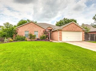 1425 New Haven Dr, Mansfield, TX 76063