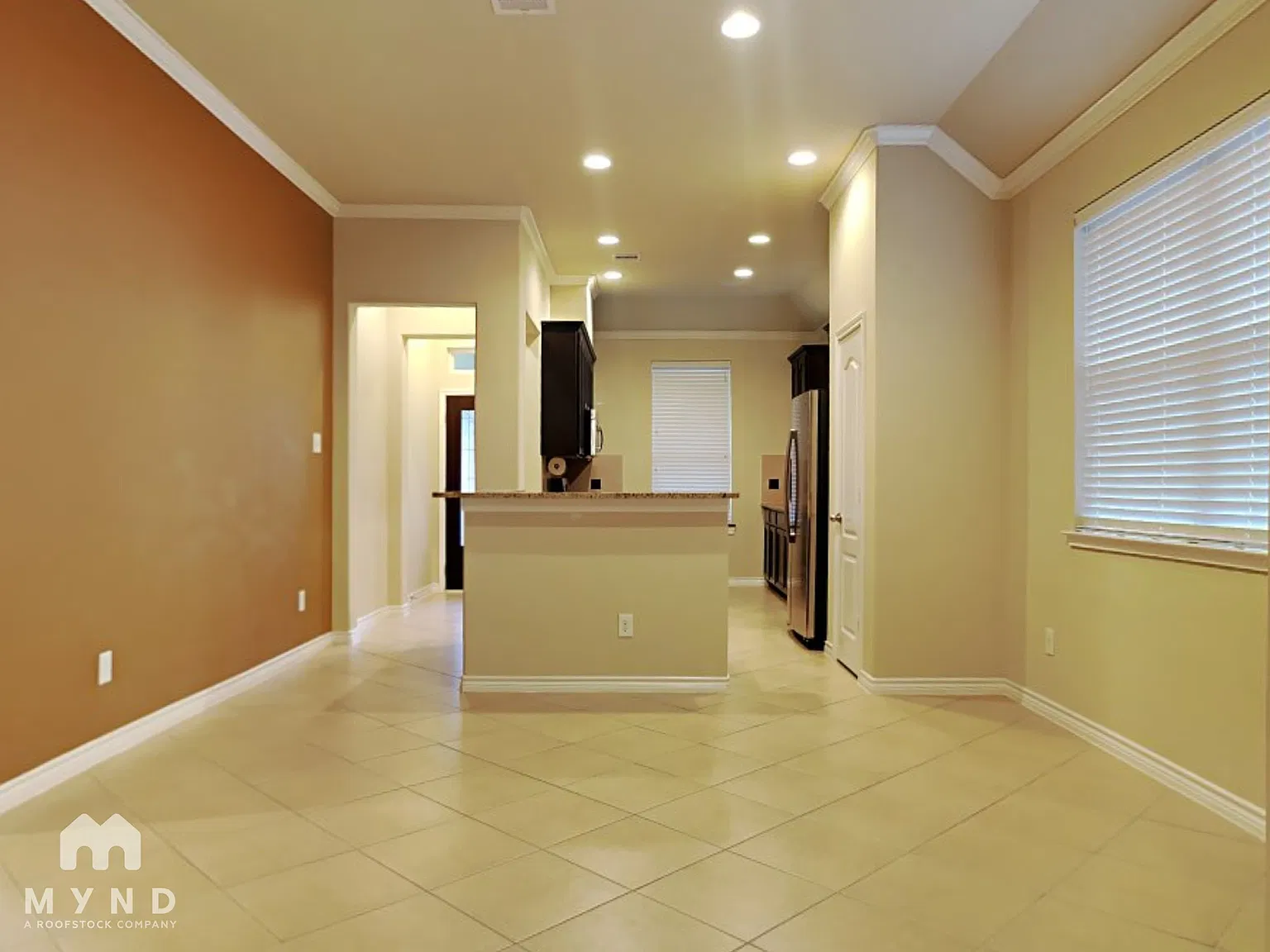 3 bed, 2.0 bath, 1892 sqft, $2,195 — Photo 4