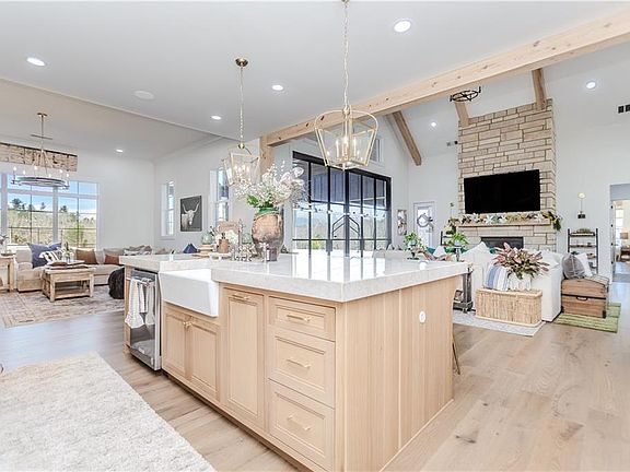 4th image of 3277 Bailey Rd