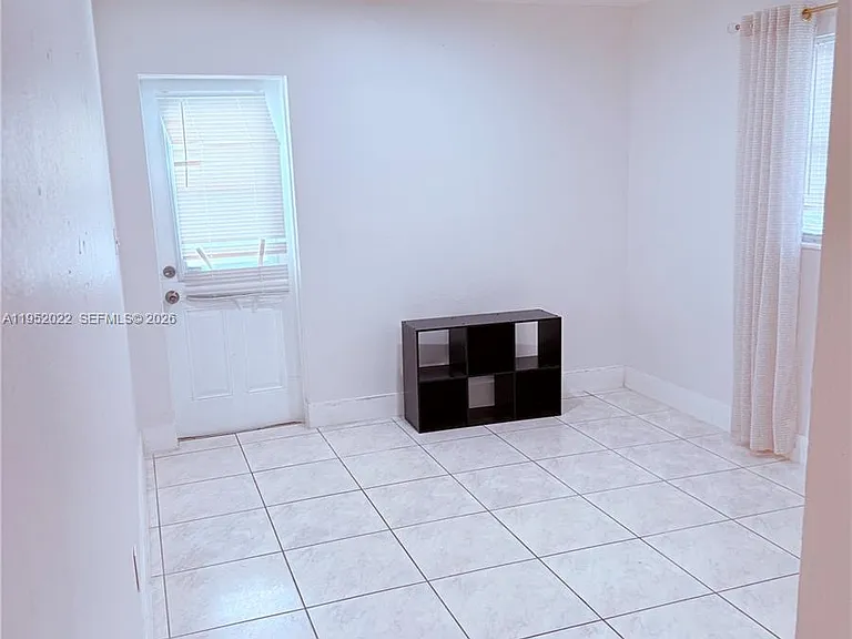 824 SW 12th Ct #826 — Photo 13