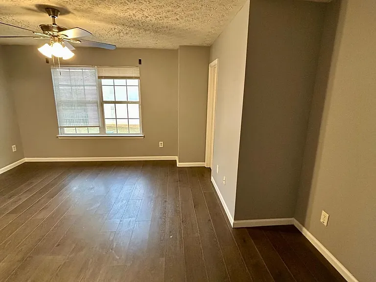 4201 High Park Ln — Photo 15