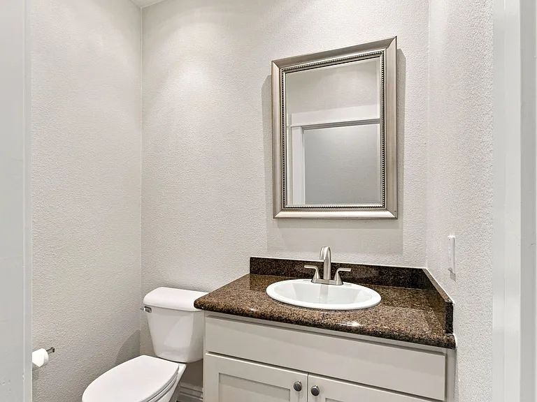 136 Creekside Village Dr — Photo 14
