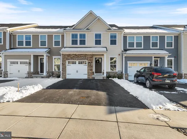 851 Fountain Trl, Kennett Square, PA 19348