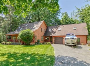 149 Park Cir E, Rochester, NY 14623