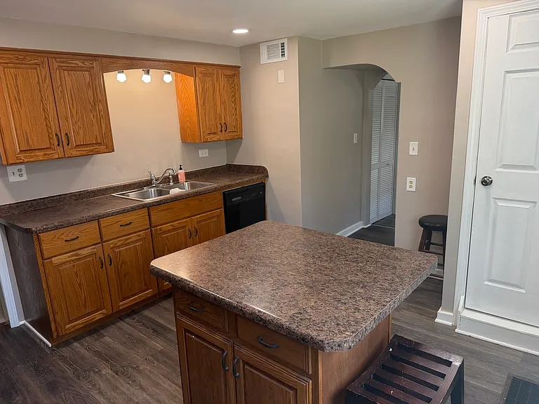 23639 W Chicago St — Photo 8