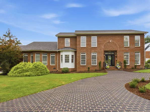 204 Valley Vista Dr, Frankfort, KY 40601