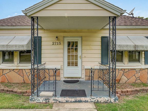 2nd image of 2715 N Oakland Avenue