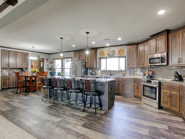 212 Skyline Rdg, Dover, TN 37058