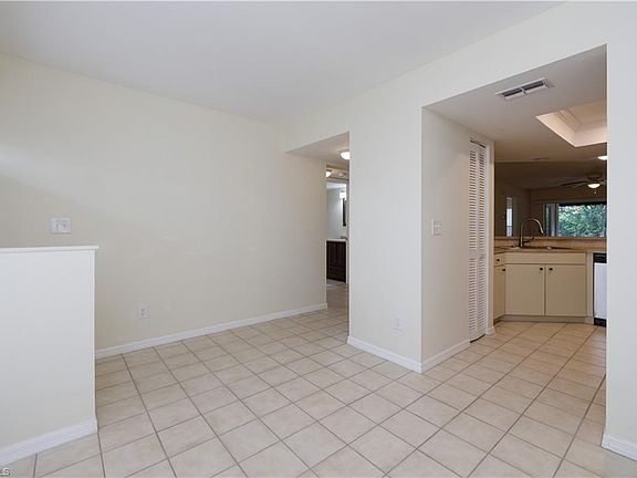 3rd image of 815 Gulf Pavilion Dr #102