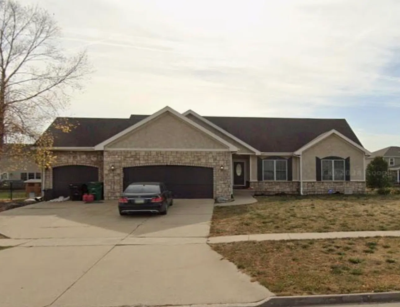 5 bed, 2635 sqft, $3,100 — Photo 1