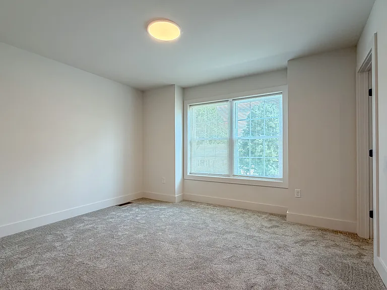 271 Locust St — Photo 17