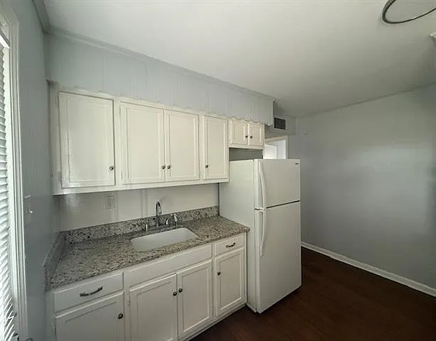 2 bed, 1.0 bath, 750 sqft, $1,350 — Photo 4
