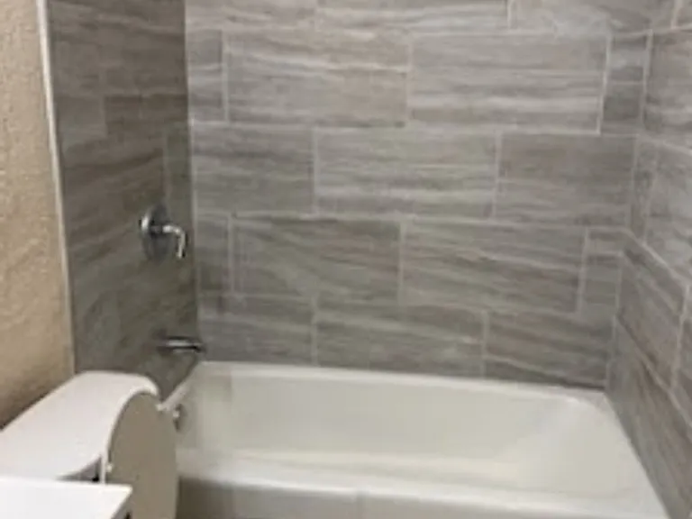 Eagle Crest Apartments — Photo 21