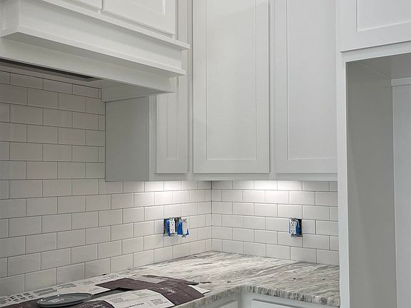 4th image of 209 Meadowcliff Dr
