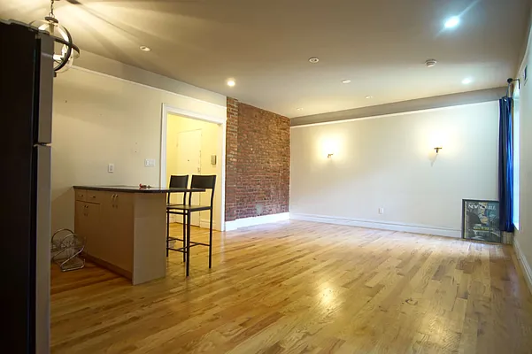 Rented by Lofts and Flats LLC | media 7