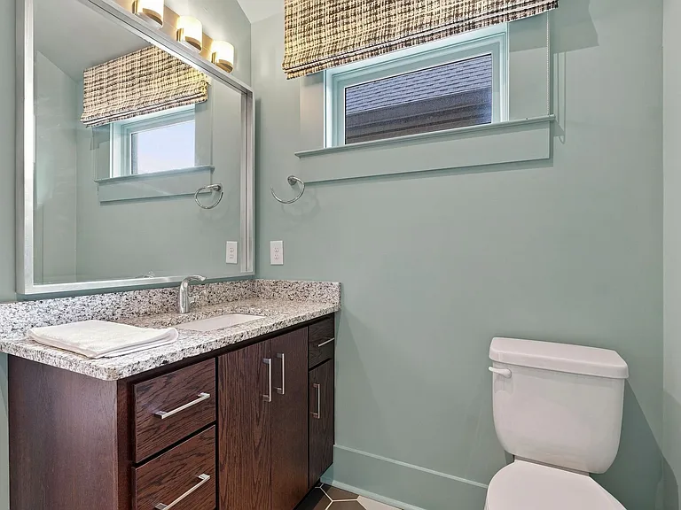612 Monroe St — Photo 31