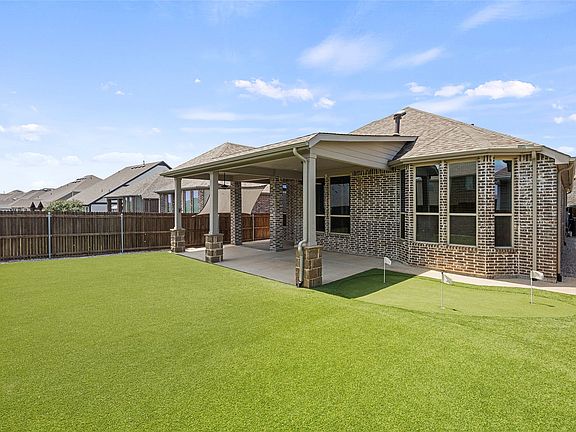 2nd image of 4034 Lagoon Pl