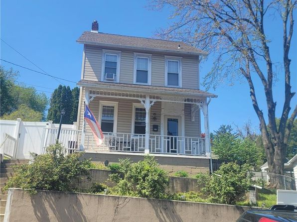 440 New St
